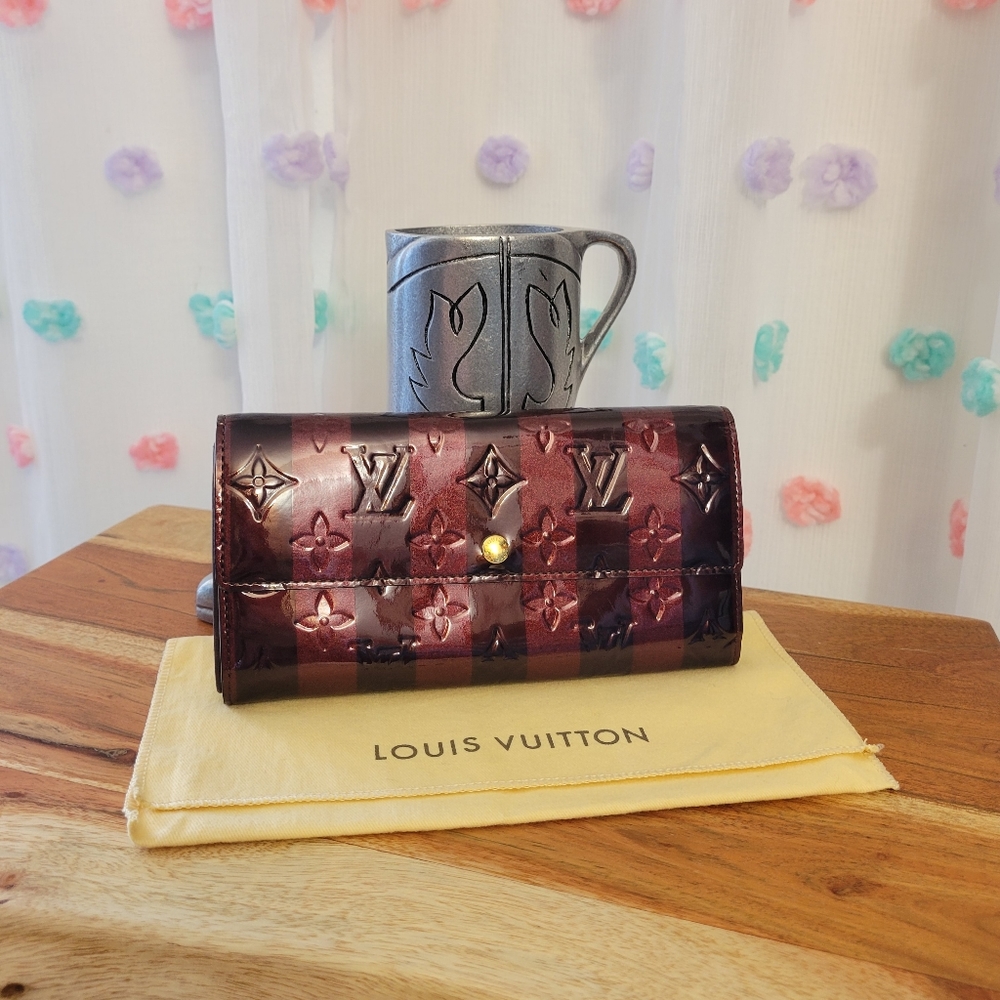Auth Louis Vuitton Vernis Rayures Wallet Limited Edition Valentines Day 2012 - Picture 1 of 16